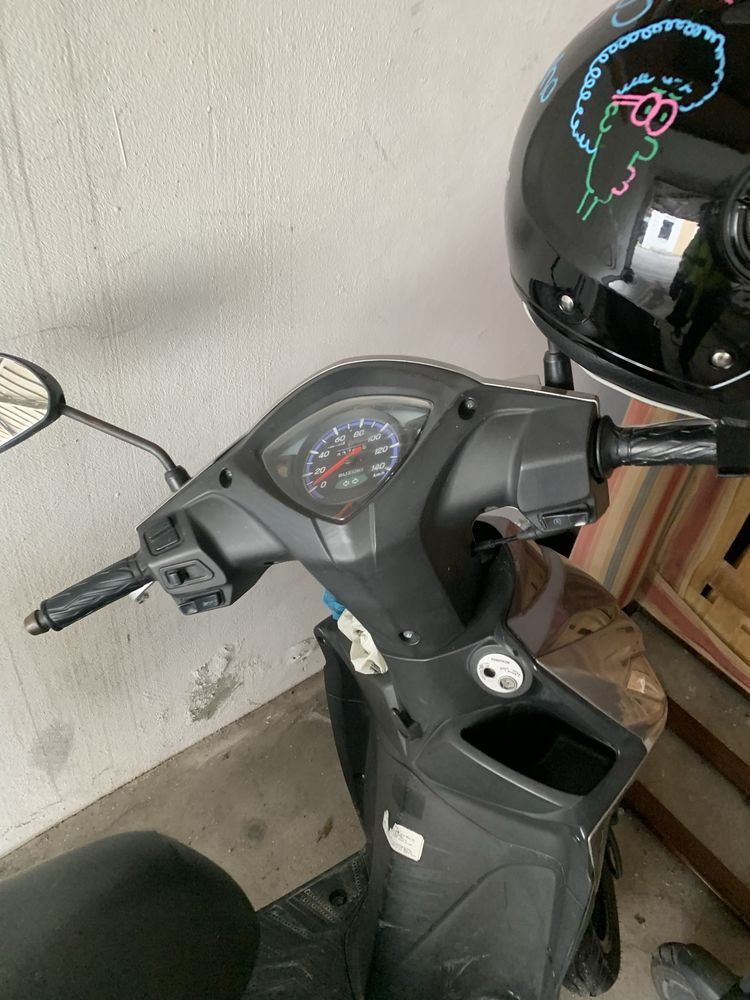 Motocicleta 110cc suzuki