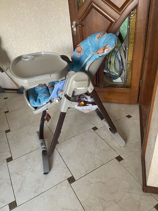 Стіл для годування, крісло для годування chicco