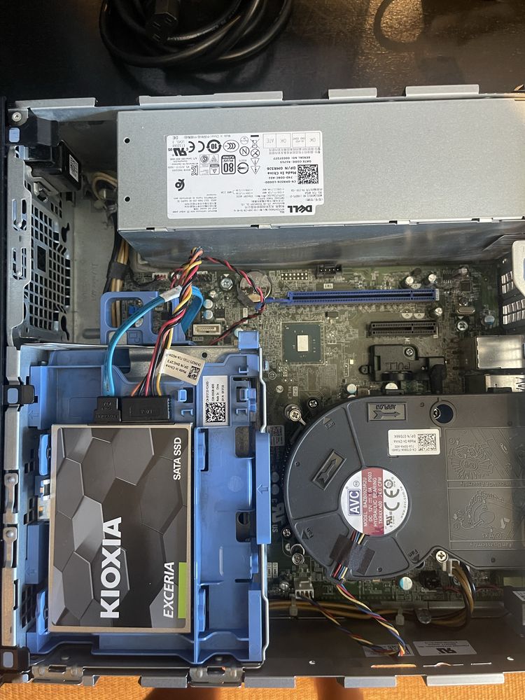 DELL OptiPlex 7050