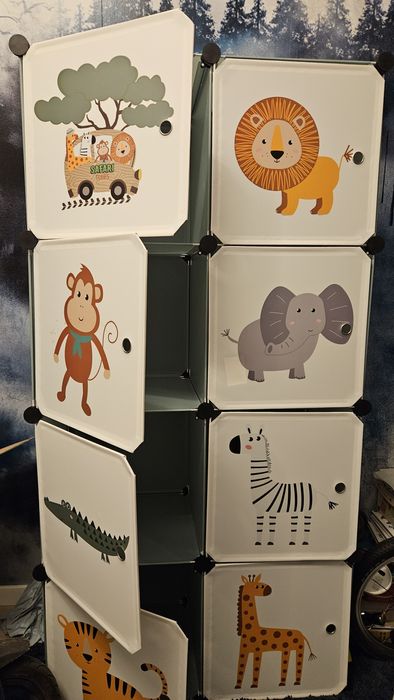 Regał dziecięcy z przegródkami