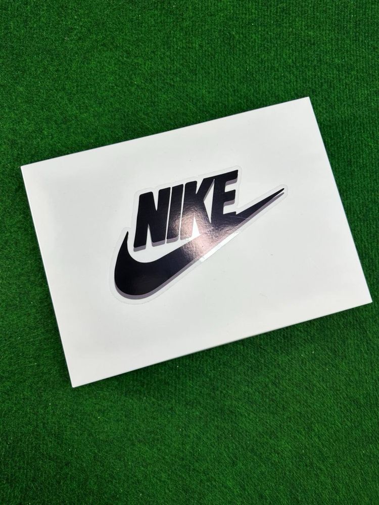Nike Wysokie Skarpety Białe Dri-Fit 39-42(12 par)