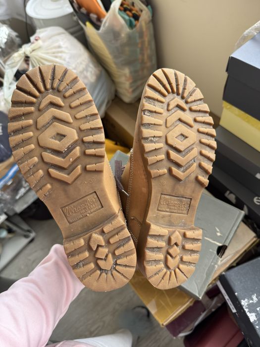 Жіноче взуття ecco, clarks, wrangler