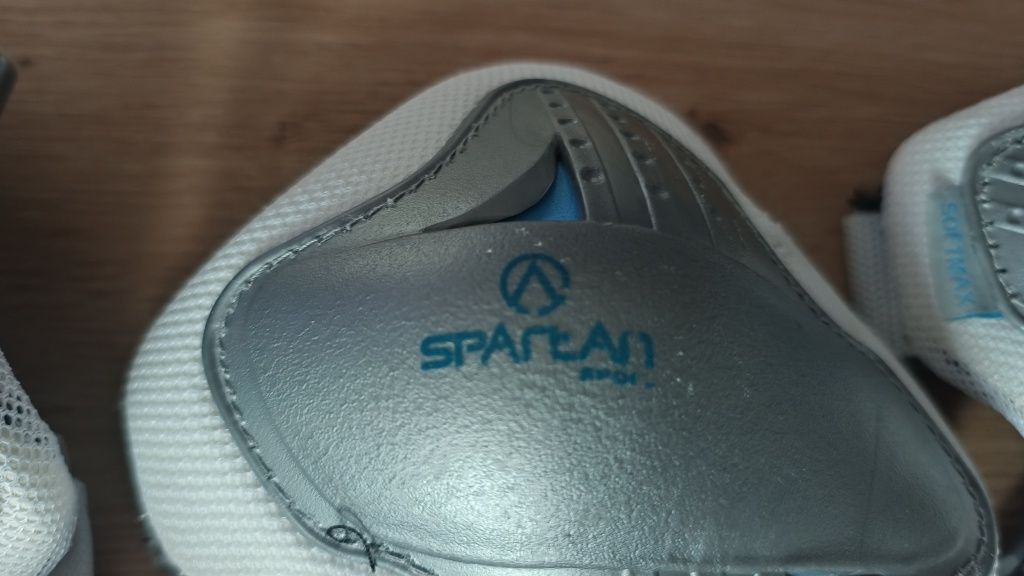 Ochraniacze Spartan sport rozmiar S