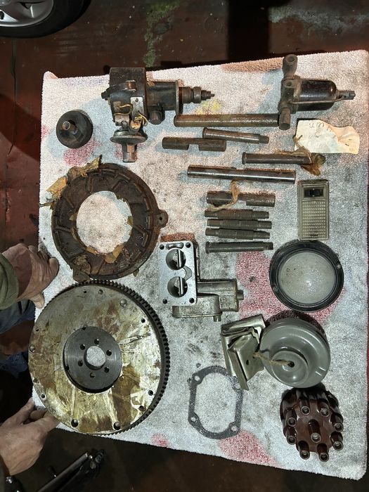 Волга , москвіч , УАЗ