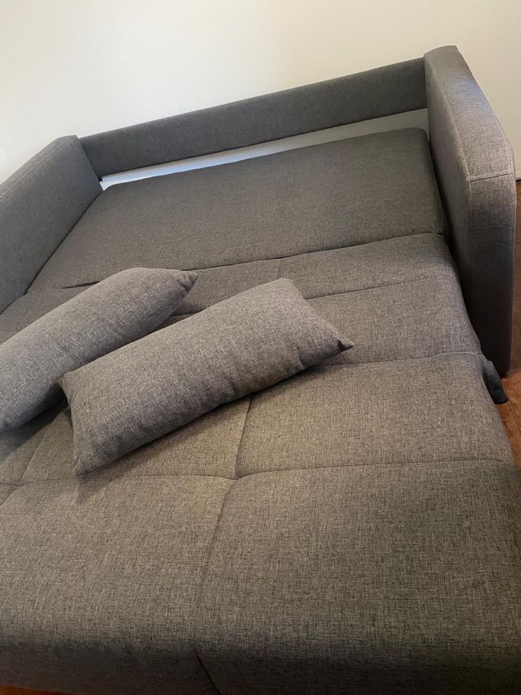 Sofa-cama cinzento
