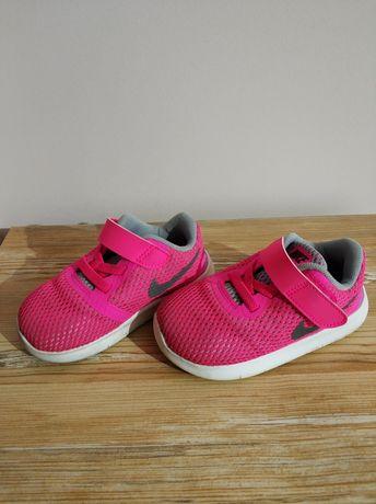 Кросівки Nike для дівчинки