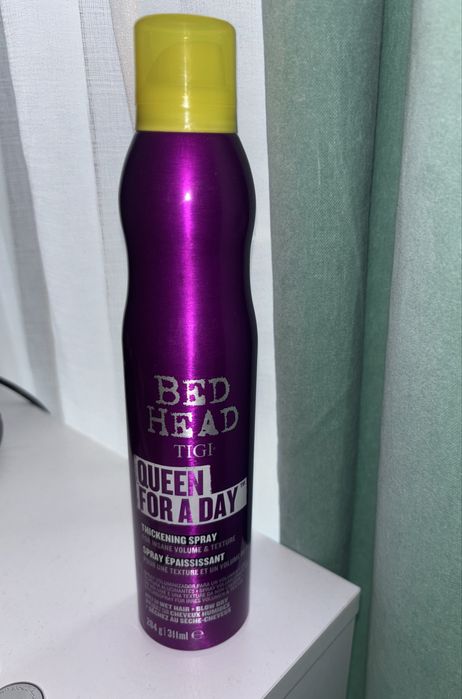 TIGI Bed Head Queen for a Day – spray nadający objętość 311 ml