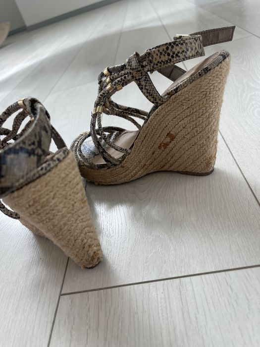 Piękne sandałki koturny podeszwa słomiana ze sznurka