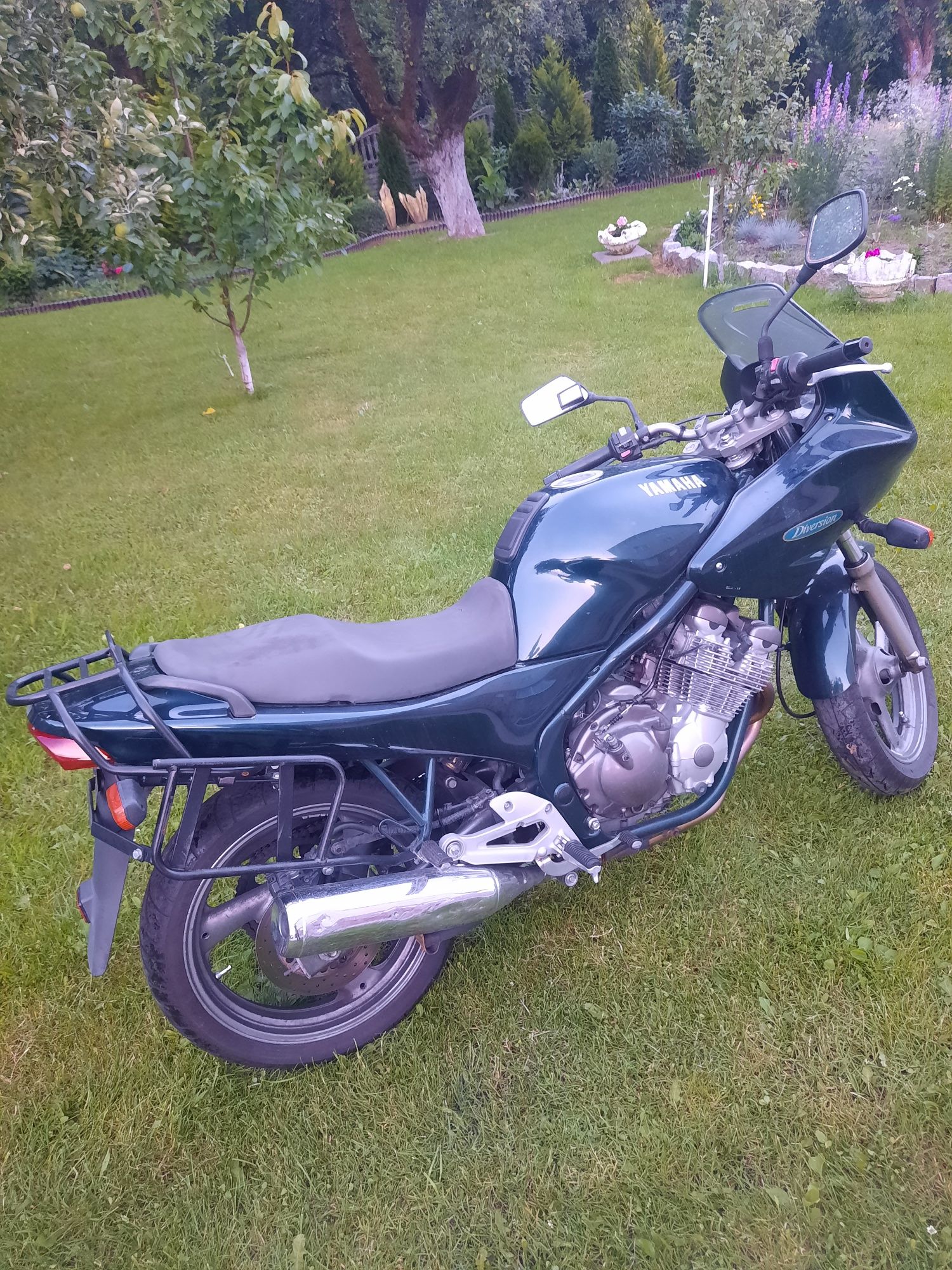 Yamaha XJ600 Diversion z Niemiec z kuframi