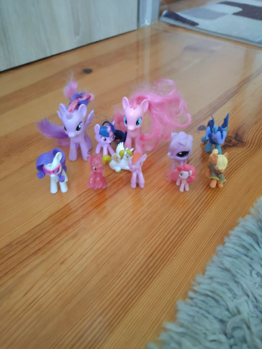 Figurki koników pony