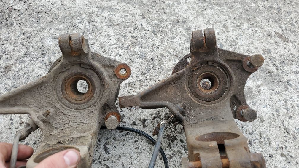 Ступиця цапфа поворотний кулак  Peugeot/Пежо 307 206 308 3008