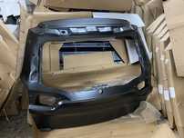 Задня ляда, кришка багажнику Jeep Cherokee KL 2014-2019