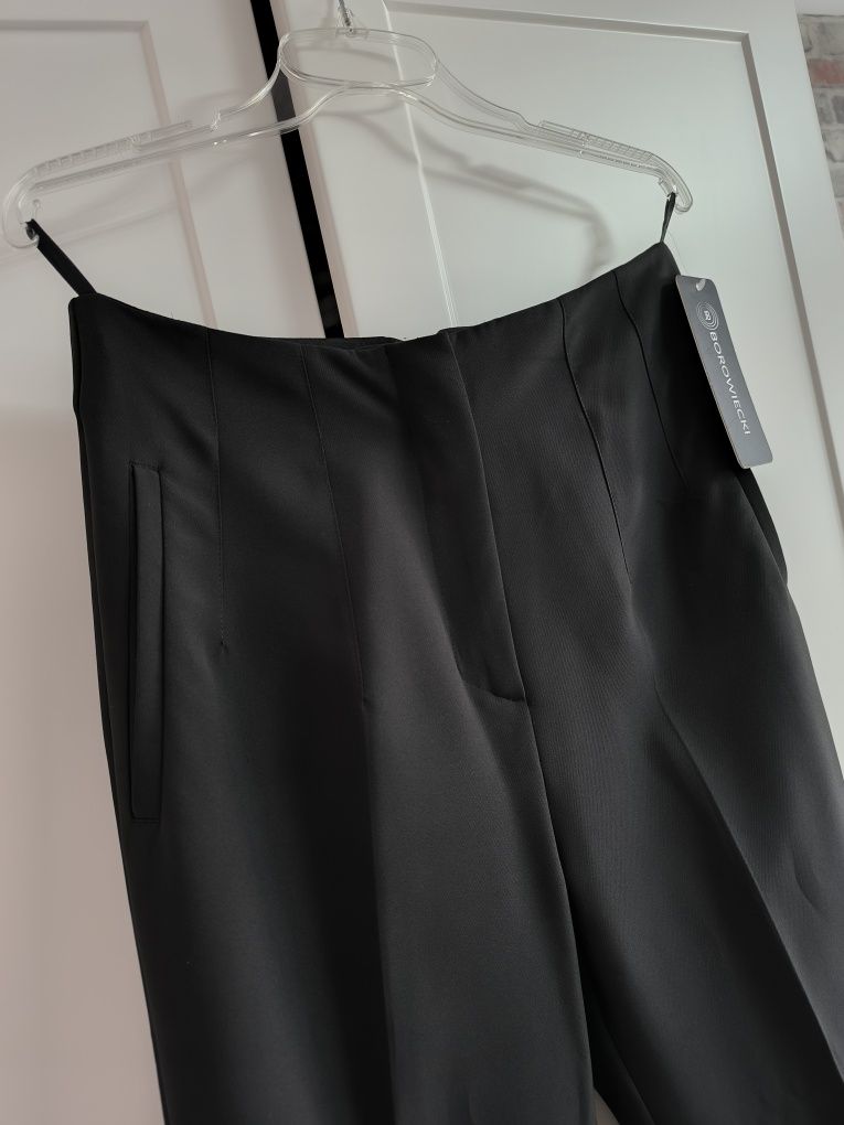 Eleganckie spodnie damskie cygaretki czarne rozmiar 40 Borowiecki Pols