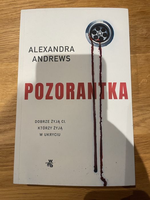 Pozorantka - Alexandra Andrews