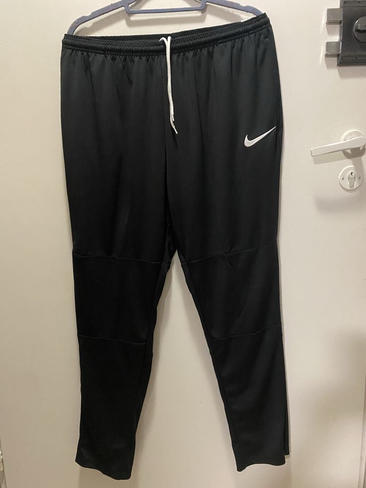 Spodnie Nike czarne r. XL, XXL