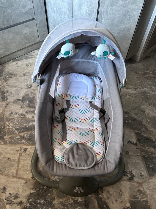 Гойдалка для новонародженого