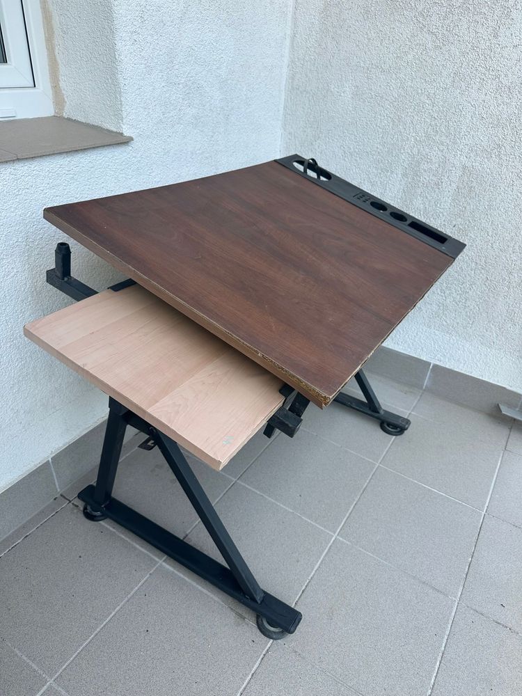 Stół kreślarski lub Stół rysunkowy techniczny
