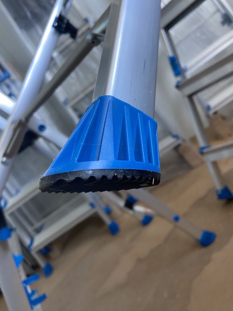 Escadotes novos em aluminio