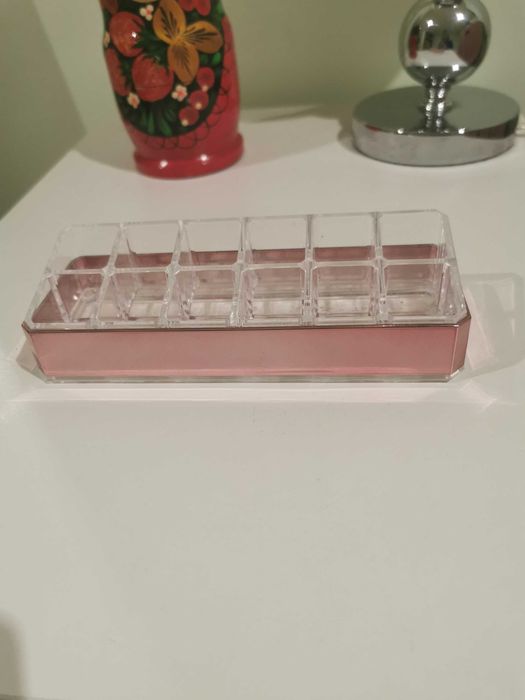 Porta batons em acrílico oferta de batom