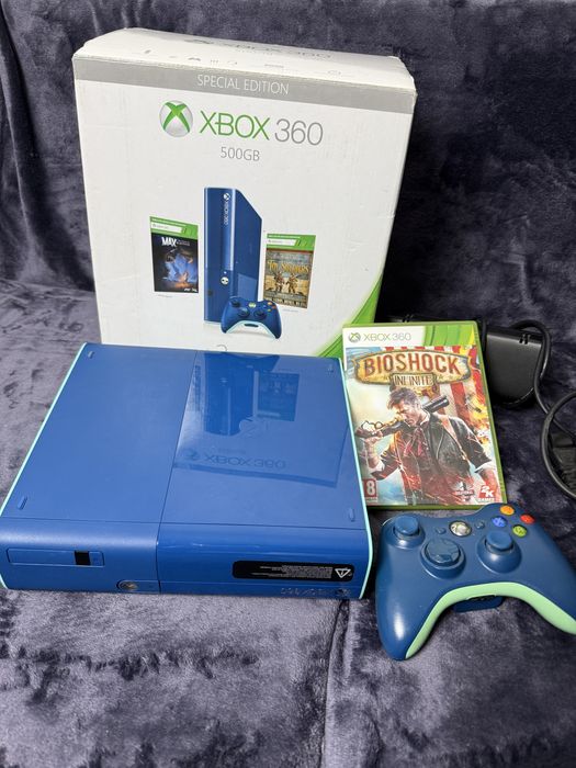 Xbox 360 500GB Special Blue Edition - zestaw dla kolekcjonera!