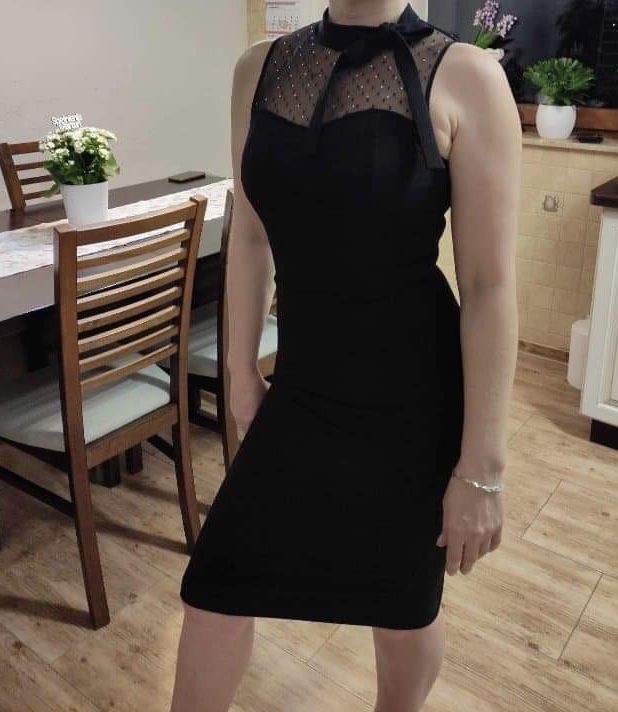 Czarna krótka sukienka S