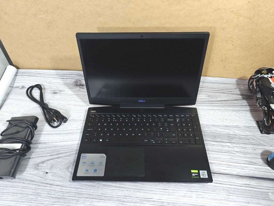 Ноутбук Dell G5 5500 15.6" FHD 144Hz 10750H 16GB 500GB SSD 1660ti 6Gb