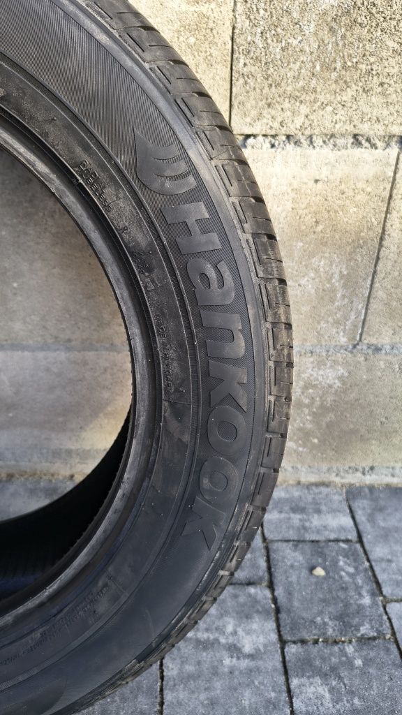 Hankook 225/60 R17 99 H
Ten model jest dedykowany