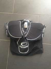 Protector de rugby ombros L