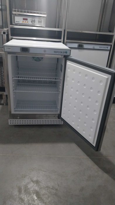 Zamrażarka podblatowa z funkcją aut. odmrażania Tefcold