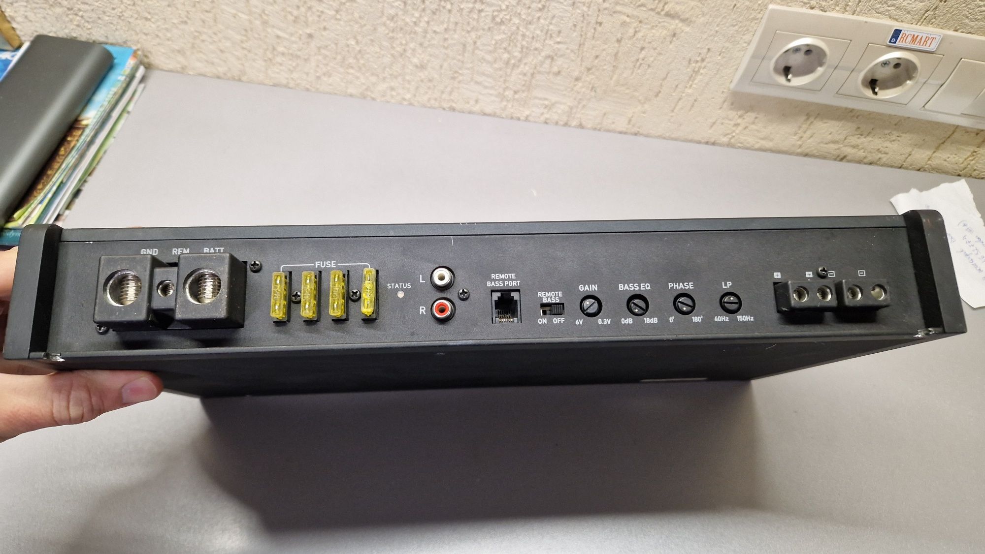 Продам усилитель Helix Esprit E10 400Вт 4Ом (сабвуфер, моно)