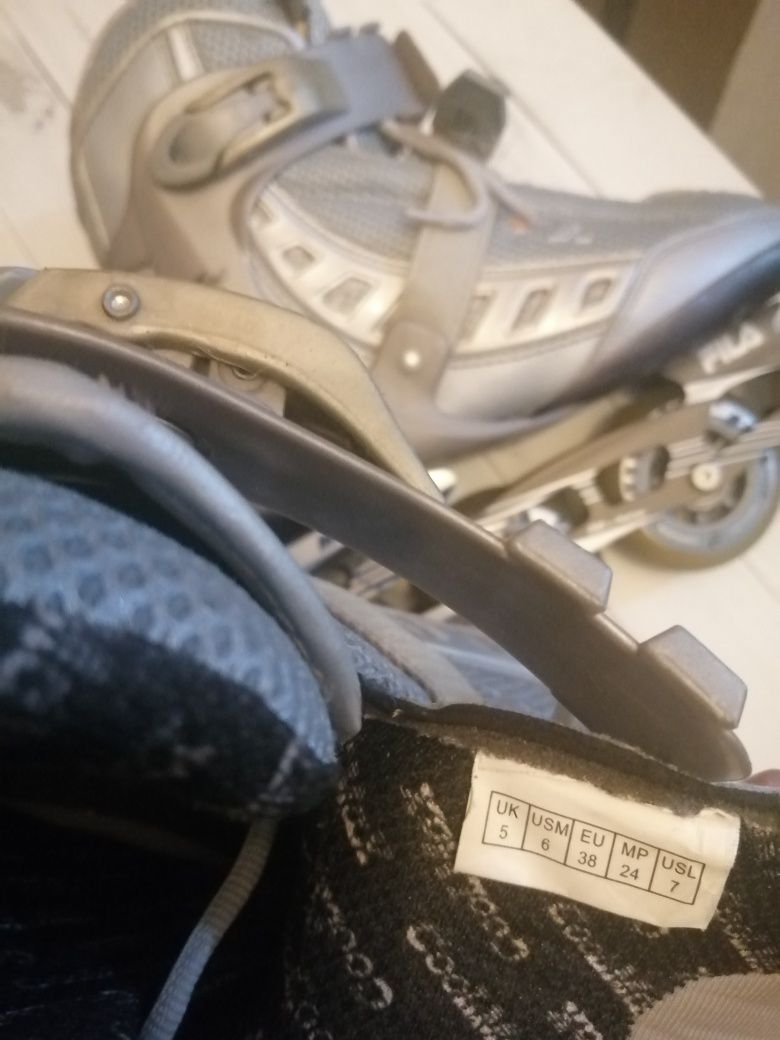 Patins em linha da Fila