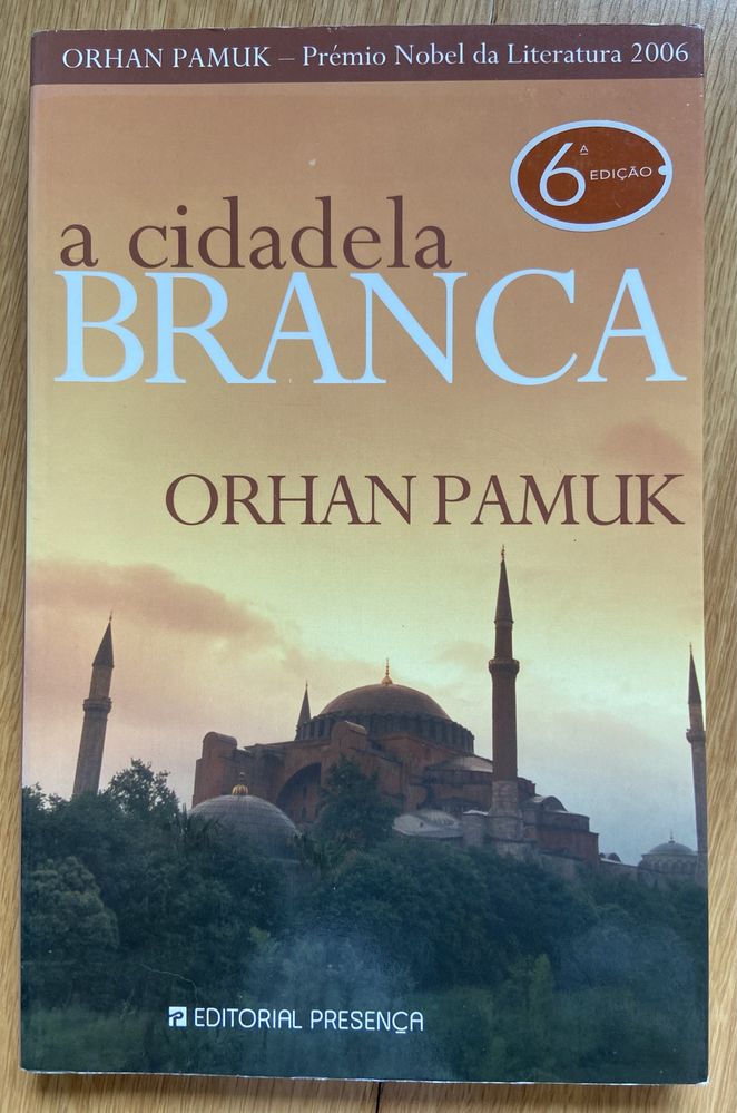 Livro de Orhan Pamuk