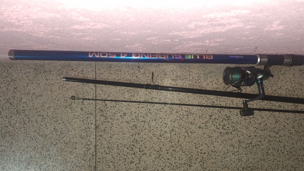 Cana de pesca em carbono,nunca foi usada .