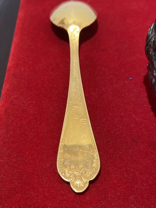 Stara posrebrzana cukierniczka