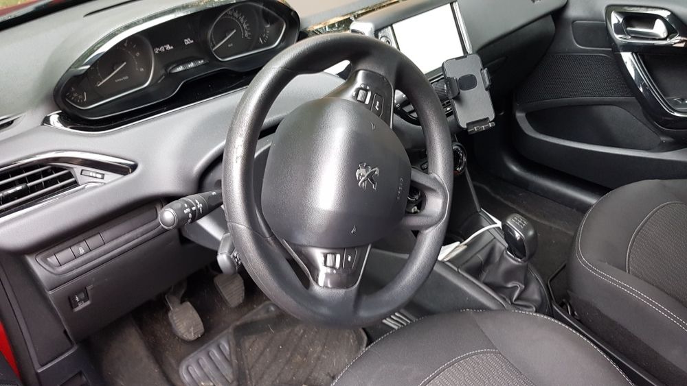 Peugeot 208 bluehdi  2016