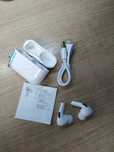 Słuchawki douszne + kabel USB-lightning