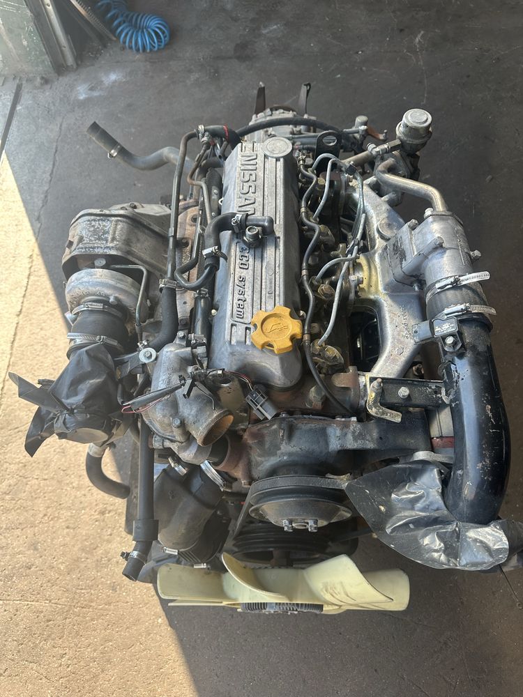 Motor Nissan Atleon B4.40