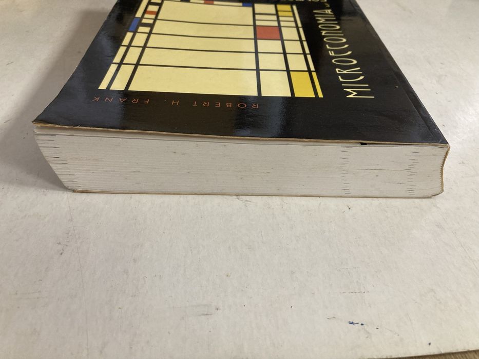 Livro Microeconomia e Comportamento, de Robert H. Frank