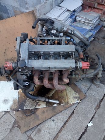 Двигатель и коробка Альфа-Ромео 164