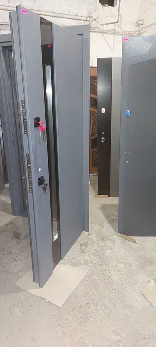 Металеві вхідні двері вуличні в будинок дім, входные двери уличные дом