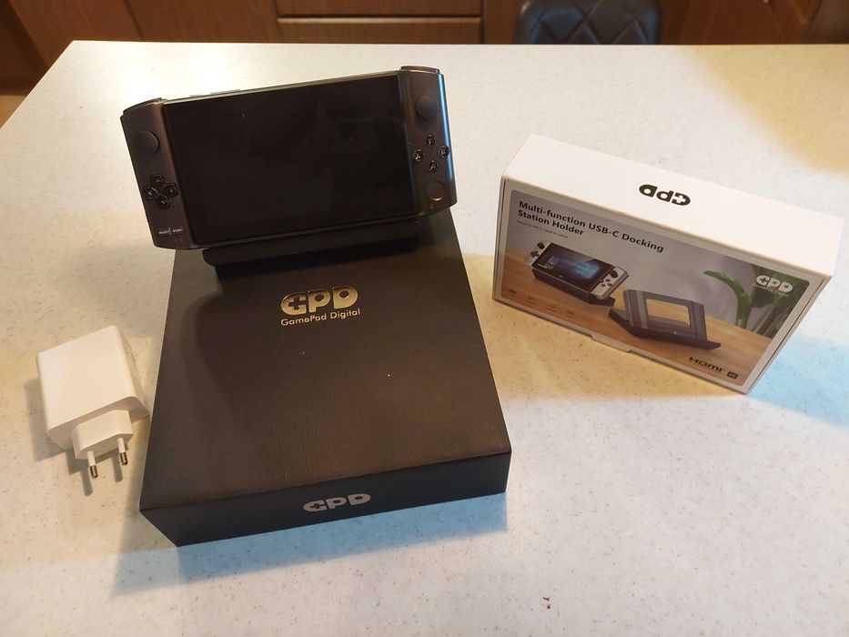 Konsola PC GPD Win 3: Intel Core i7, 16GB RAM, 1TB SSD