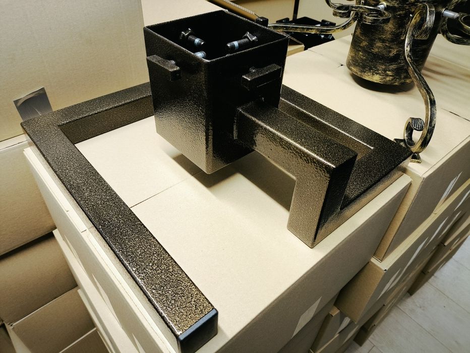 Stojak Pod Choinkę Metalowy Kwadratowy