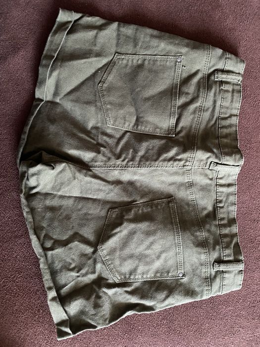 Spodenki butelkowa zieleń