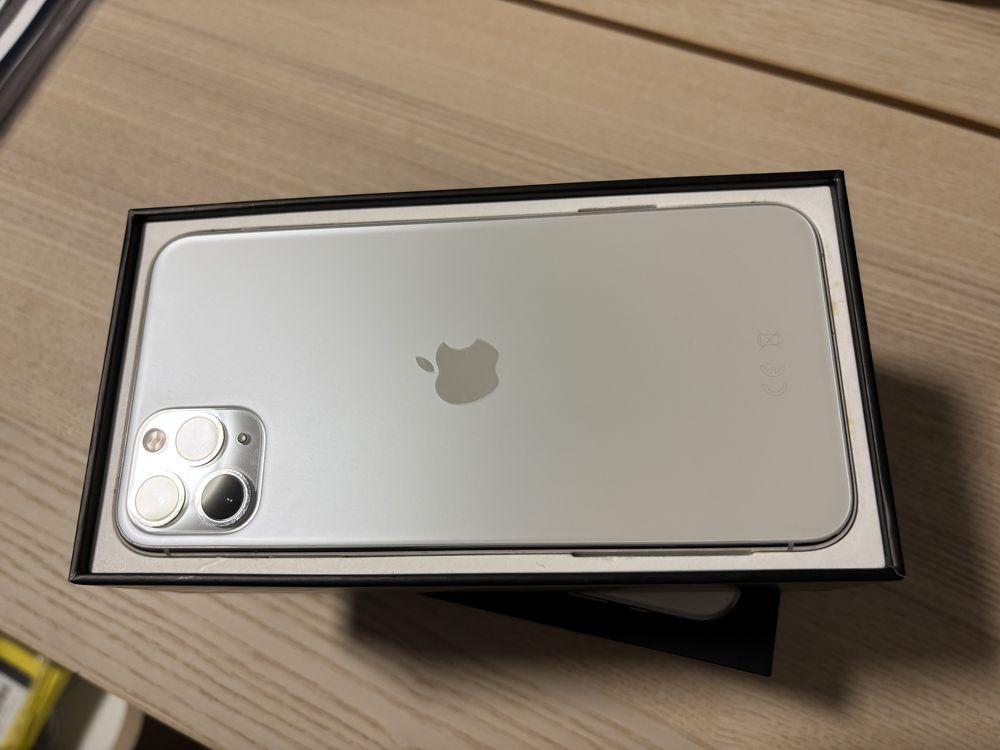 iPhone 11 Pro Max Silver 64GB