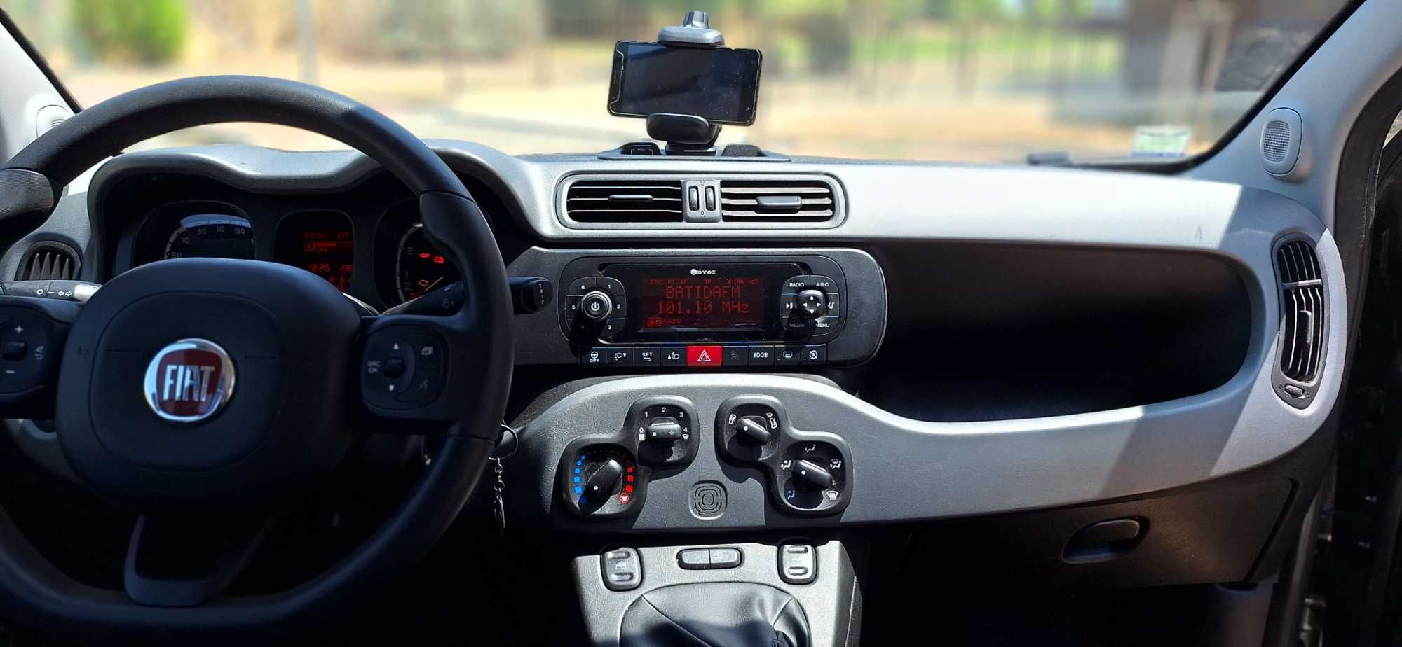 FIAT PANDA CITY CROSS WLTP 1.2 8v 69cv Versão Waze