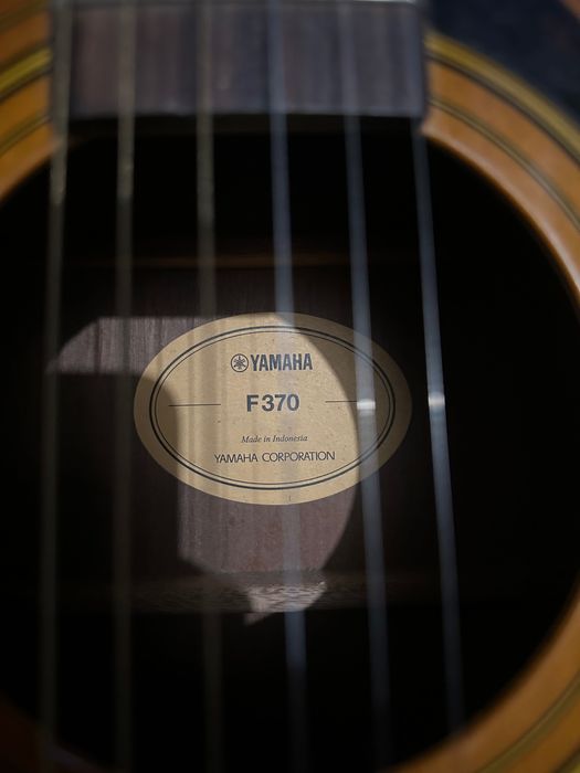 Gitara Yamaha F370