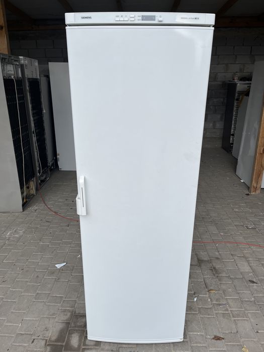 Морозильна камера Siemens На 8 поличок No frost Вис 195 см.AD2190