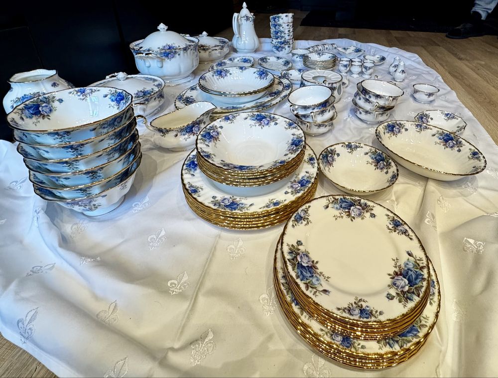 Serwis porcelany Royal Albert Moonlight Rose
