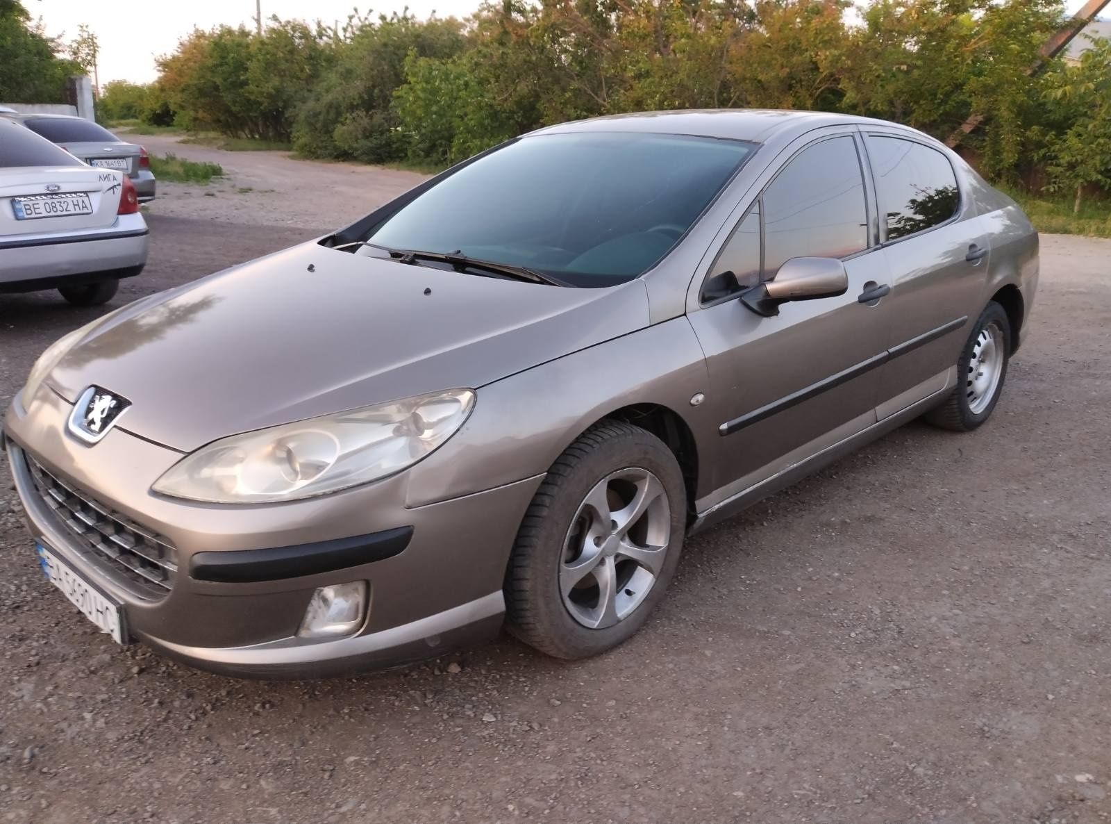 Продам пижо 407 2006 год мотор 1.8