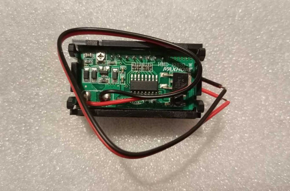 Индикатор заряда свинцового аккумулятора 6-12-24-60 V с вольтметром